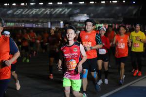 BIB: 27310, 27542, 2754, 28218, 22230
                            <button type="button" onclick="openModal(11464719)" class="btn btn-primary btn-sm float-right btn-popup" data-toggle="modal" data-target=".modal-high-quality">
                        <i class="fas fa-shopping-cart"></i> Add to Cart
                    </button>
                                            <button type="button" onclick="isThisMe(11464719, true)" class="btn btn-success btn-sm float-right btn-popup btn-isme hidden" data-toggle="tooltip" data-placement="bottom" title="นี่คือรูปของคุณใช่ไหม คลิกที่นี่เพื่อเอาเข้าอัลบั้ม">
                        <i class="fas fa-plus"></i> Add to album
                    </button>
                    <button type="button" onclick="isThisMe(11464719, false)" class="btn btn-warning btn-sm float-right btn-popup btn-isnotme hidden">
                        <i class="fas fa-ban"></i> Remove from album
                    </button>